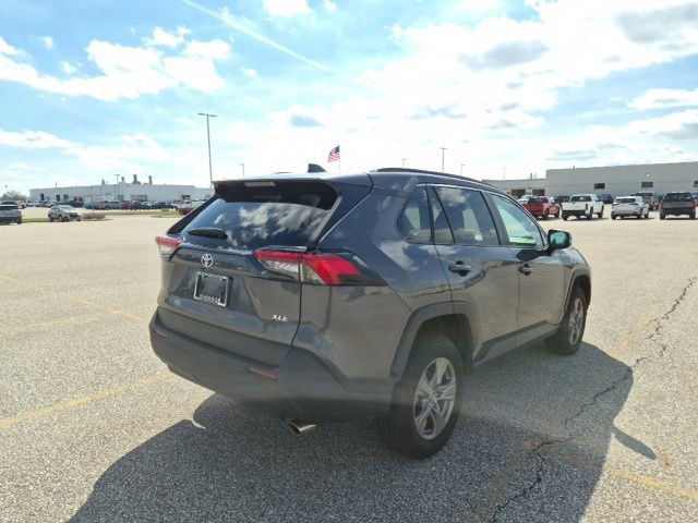 Used 2024 Toyota RAV4 XLE image 5