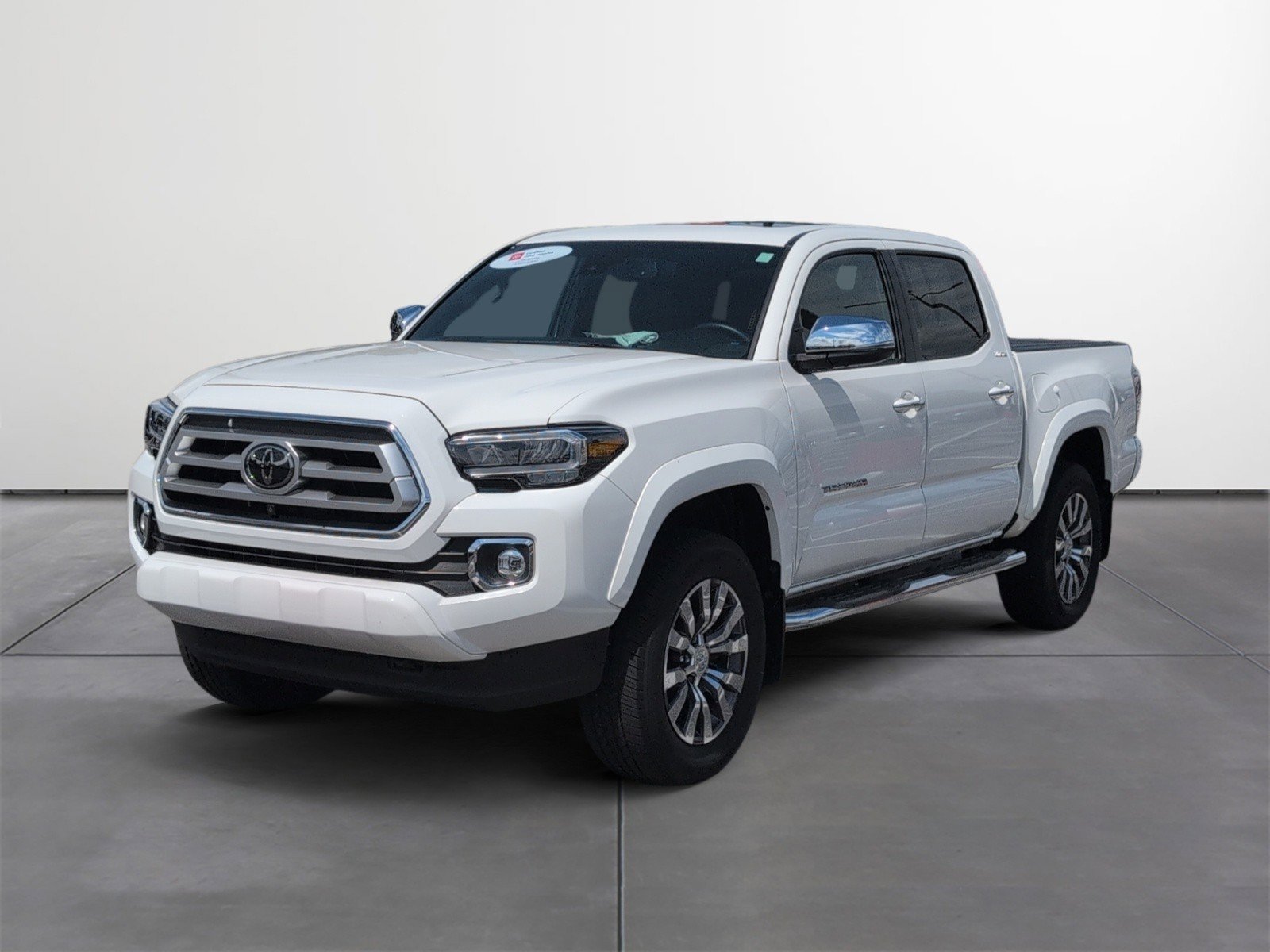 Certified 2022 Toyota Tacoma Limited AWD/4WD image 2