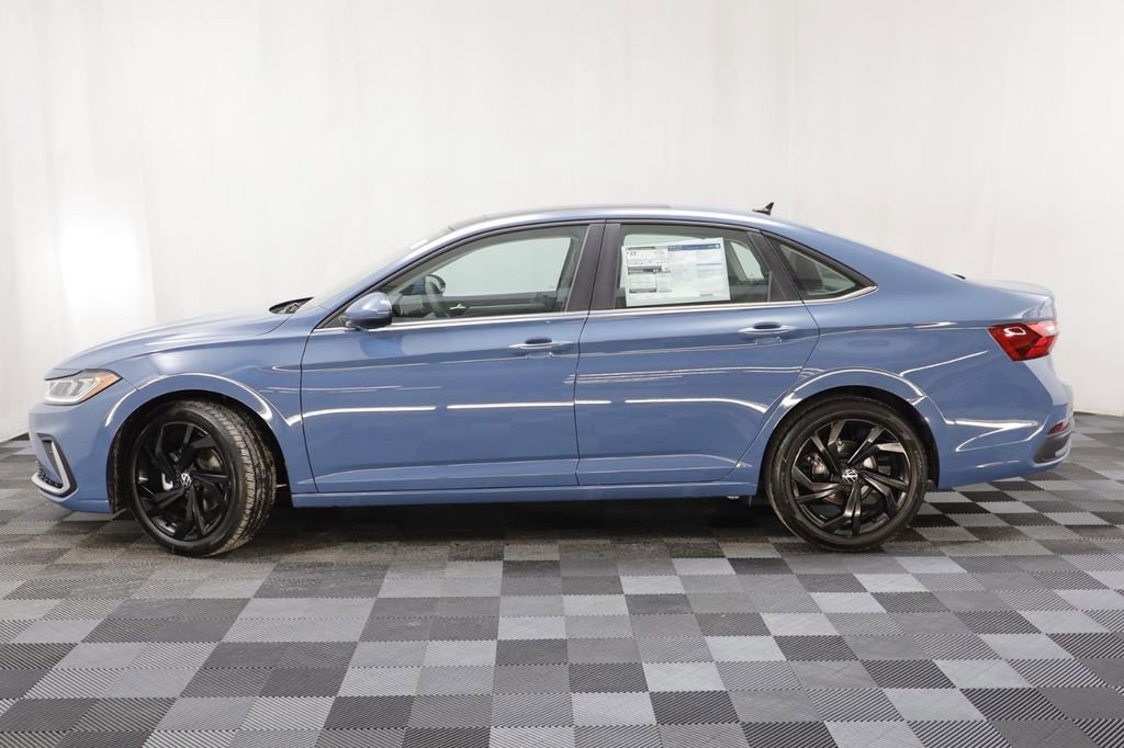 New 2026 Volkswagen Jetta SE FWD image 5