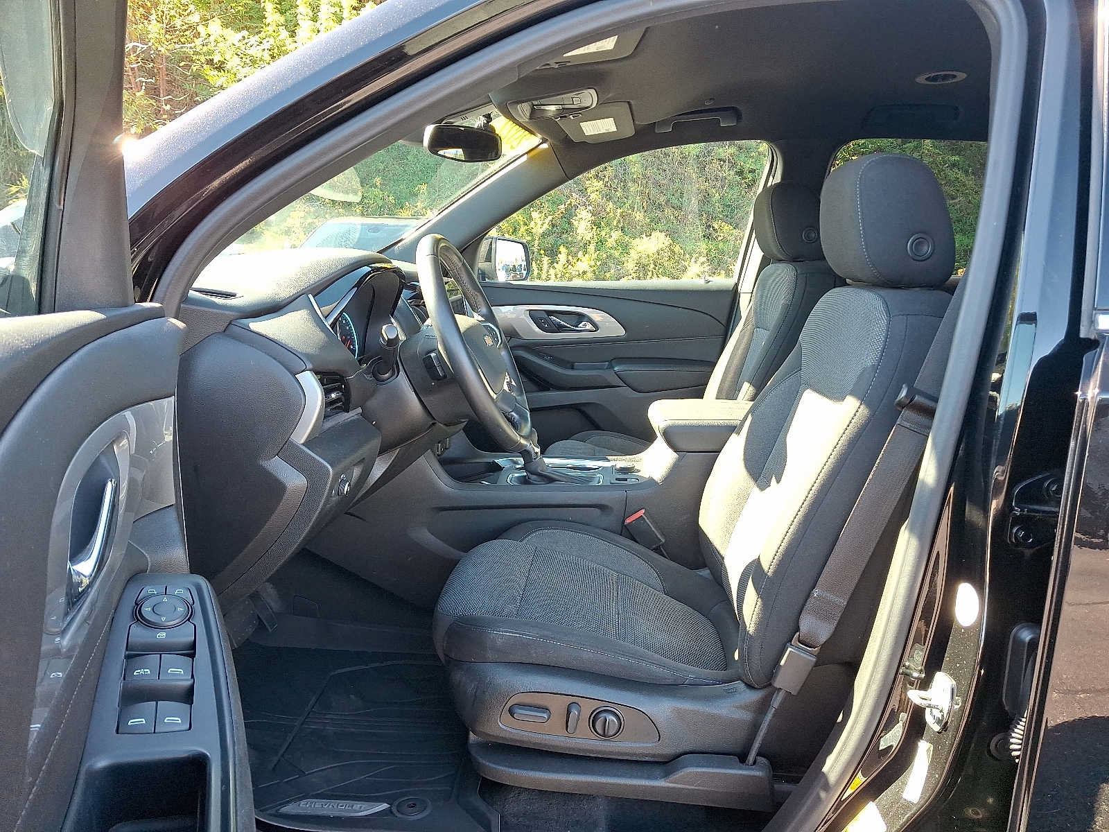 Used 2022 Chevrolet Traverse LT AWD/4WD image 13