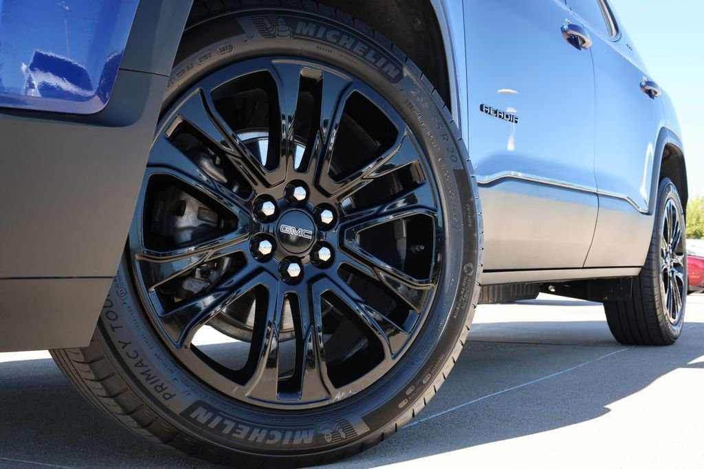 Used 2023 GMC Acadia SLE w/ Driver Convenience Package image 8