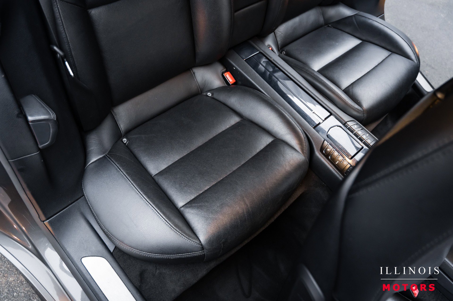 Used 2016 Porsche Panamera 4 Edition image 35