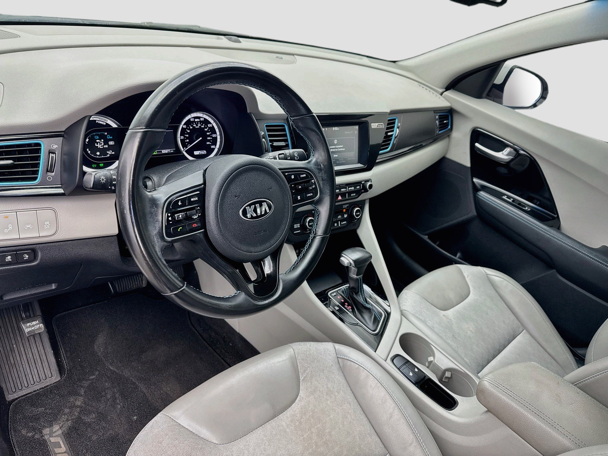 Used 2018 Kia Niro EX FWD image 7