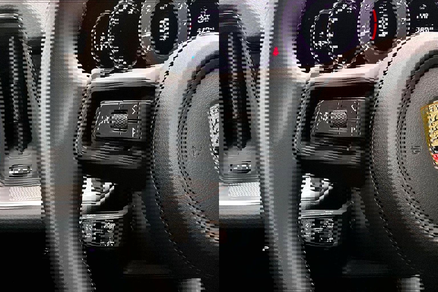 Used 2024 Porsche Cayenne image 20