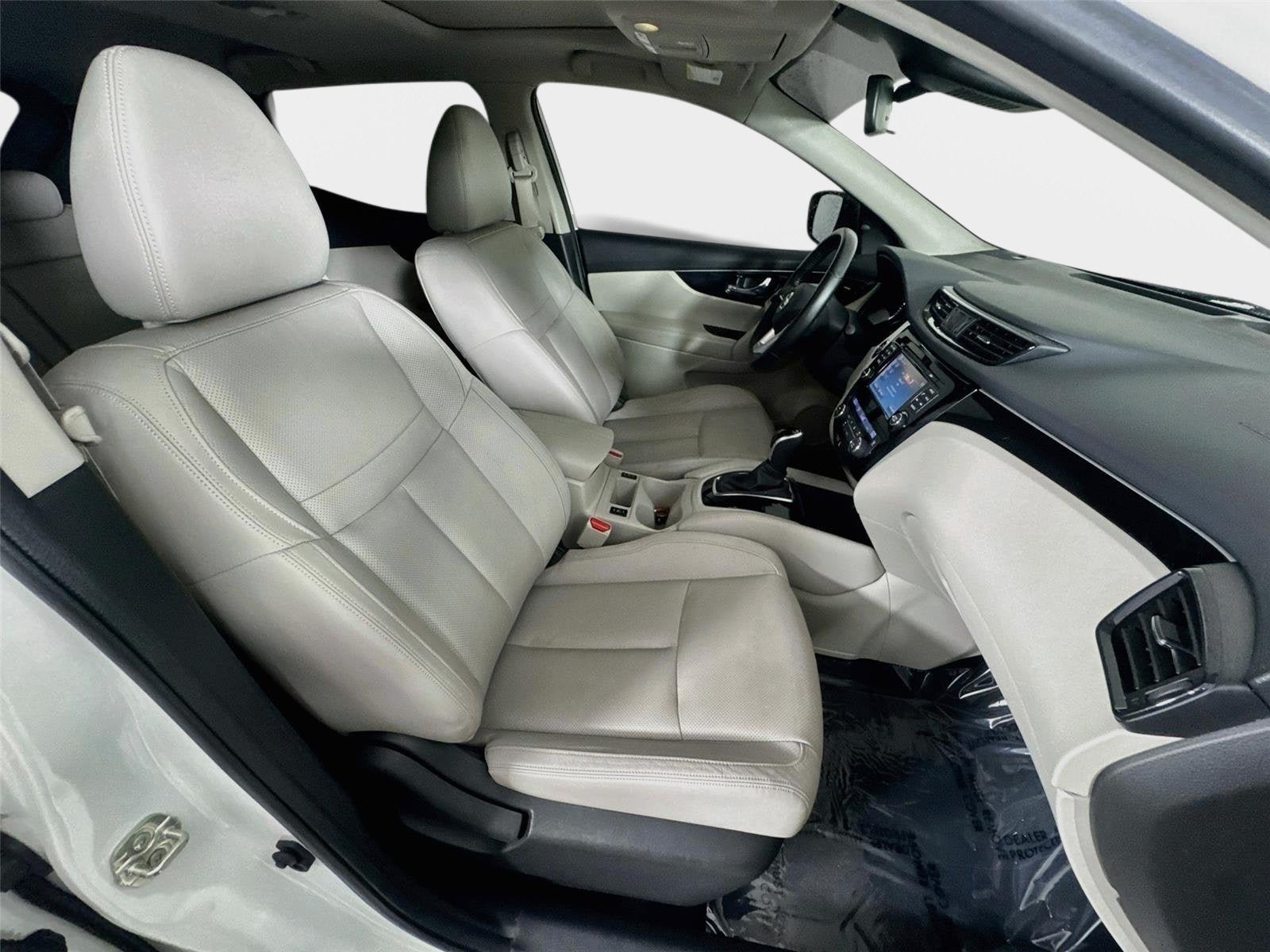 Certified 2018 Nissan Rogue Sport SL w/ SL Premium Package FWD image 29