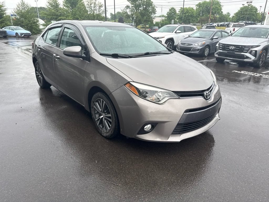 Used 2016 Toyota Corolla LE Premium FWD image 3