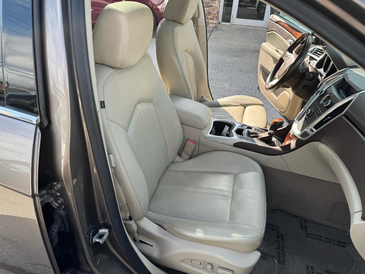 Used 2011 Cadillac SRX Luxury FWD image 17