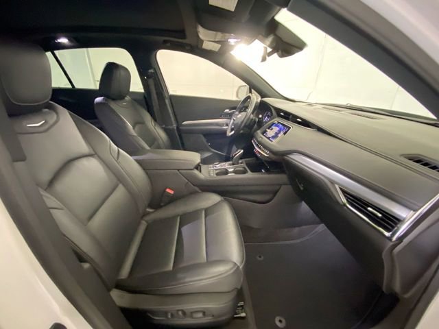 Used 2020 Cadillac XT4 Premium Luxury w/ Cold Weather Package image 37