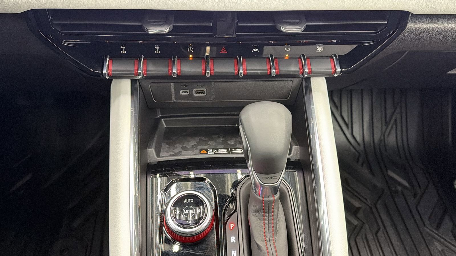 Used 2025 GMC Canyon AT4 w/ AT4X Package image 22