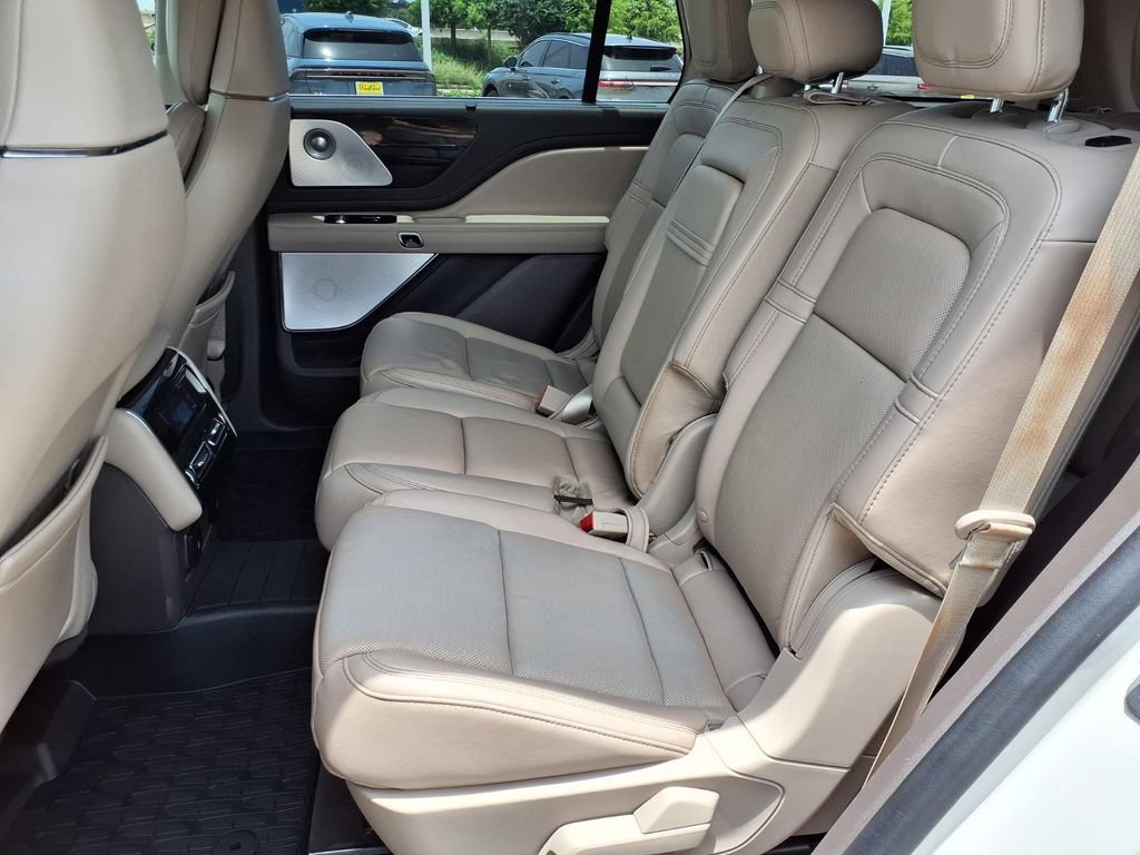 Used 2023 Lincoln Aviator Grand Touring w/ Equipment Group 301A AWD/4WD image 25
