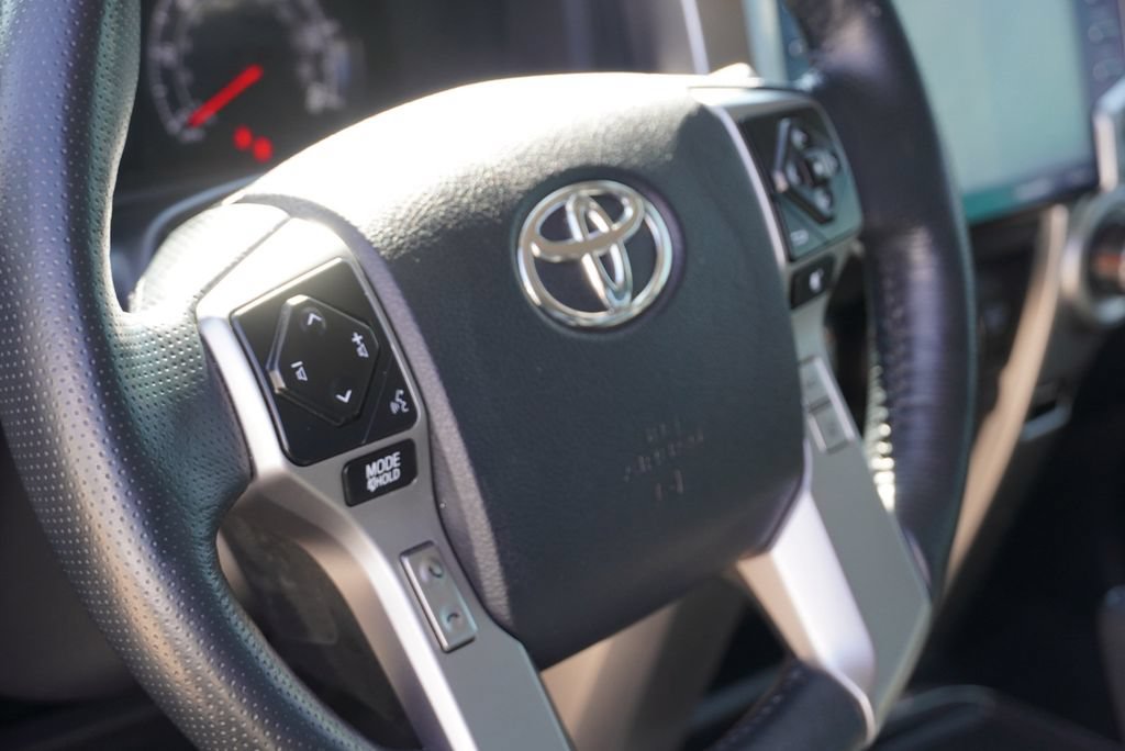 Used 2023 Toyota 4Runner SR5 Premium w/ Moonroof Package RWD image 32