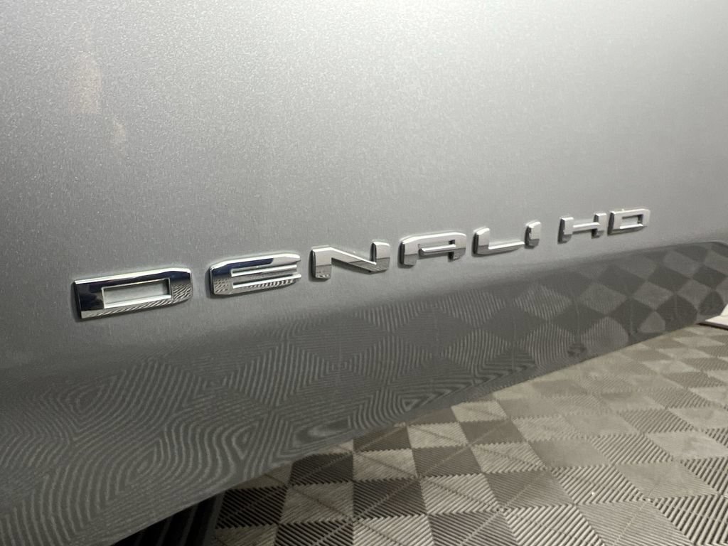 Certified 2025 GMC Sierra 3500 Denali Ultimate AWD/4WD image 32