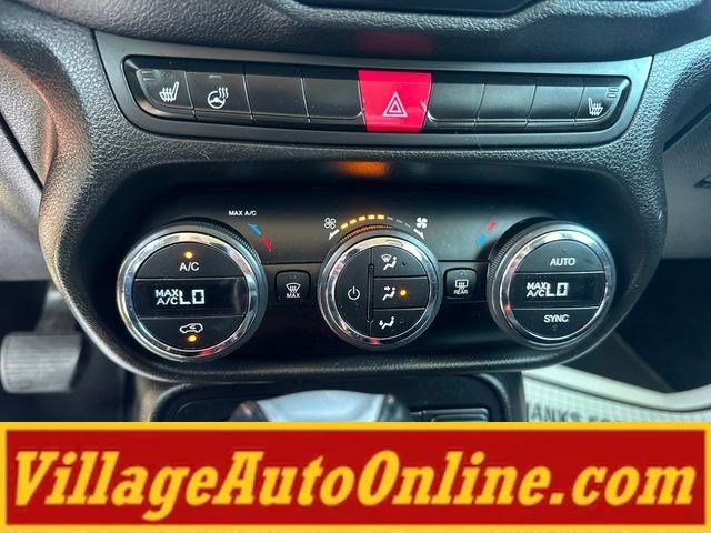 Used 2015 Jeep Renegade Trailhawk w/ Popular Equipment Group AWD/4WD image 21