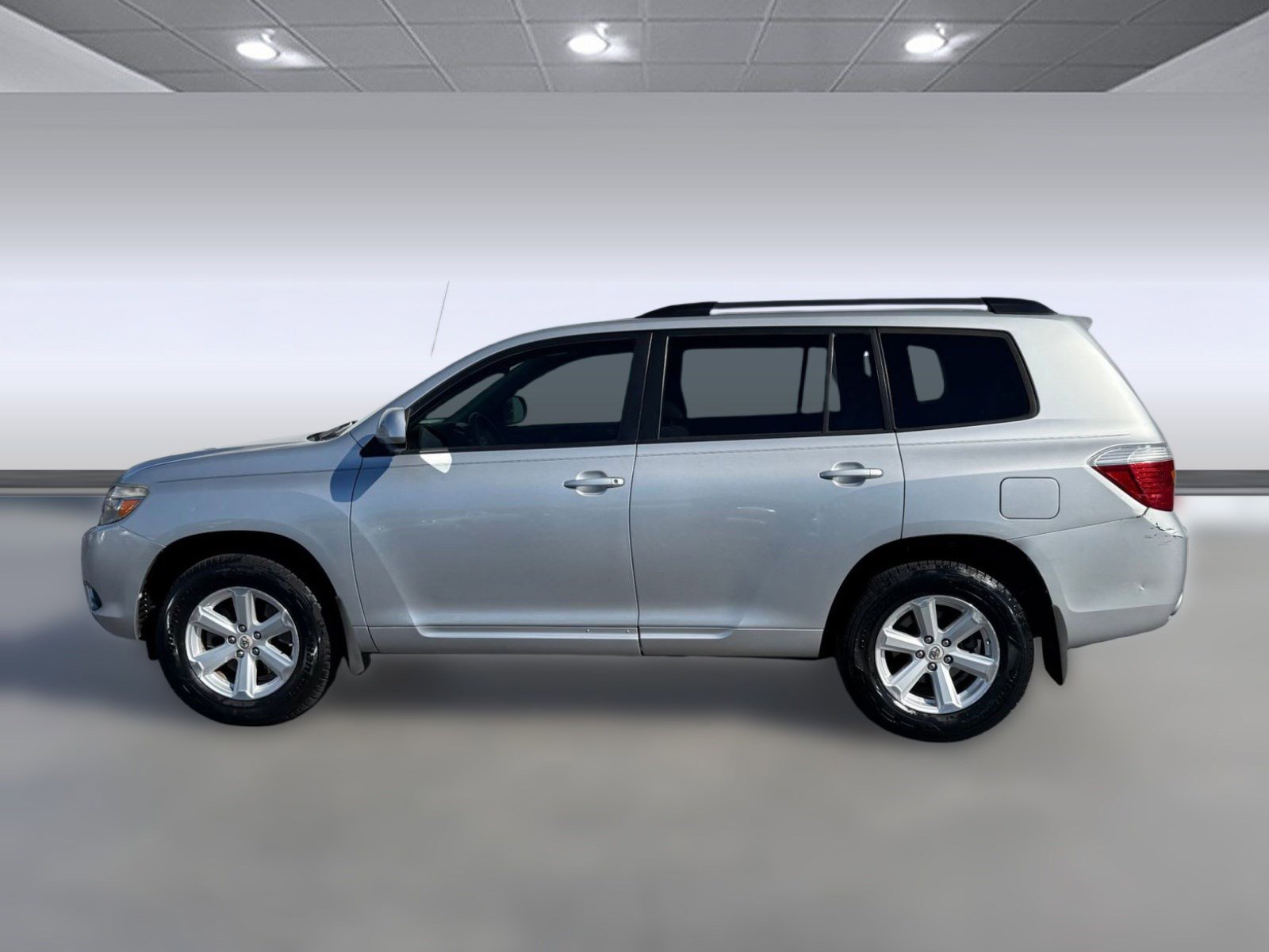 Used 2010 Toyota Highlander Base image 2