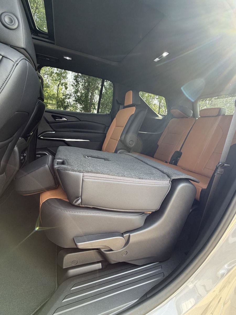 New 2027 Chevrolet Traverse Z71 w/ Enhanced Driving Package AWD/4WD image 14