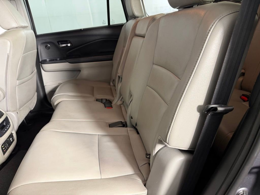 Used 2017 Honda Pilot Touring image 25