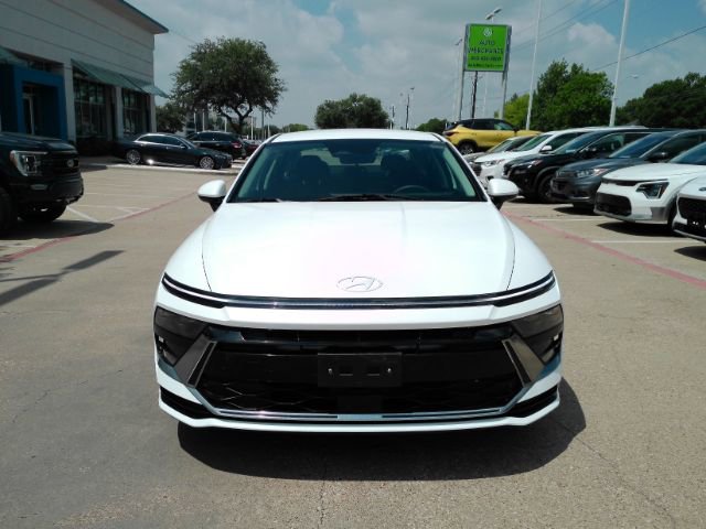 Used 2024 Hyundai Sonata SEL FWD image 2