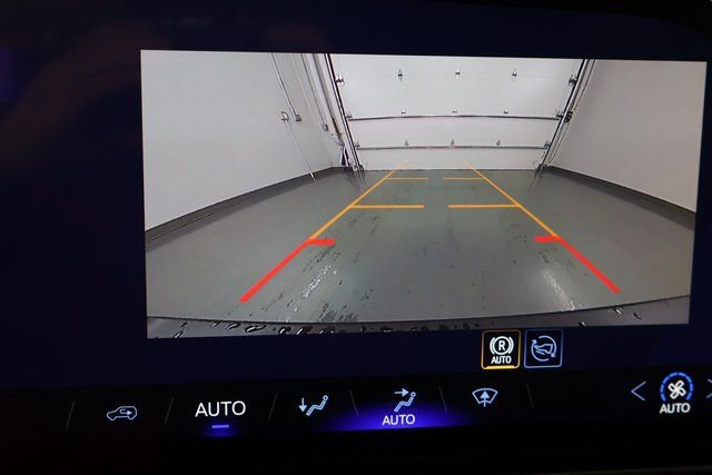 New 2026 Chevrolet Equinox EV LT image 23