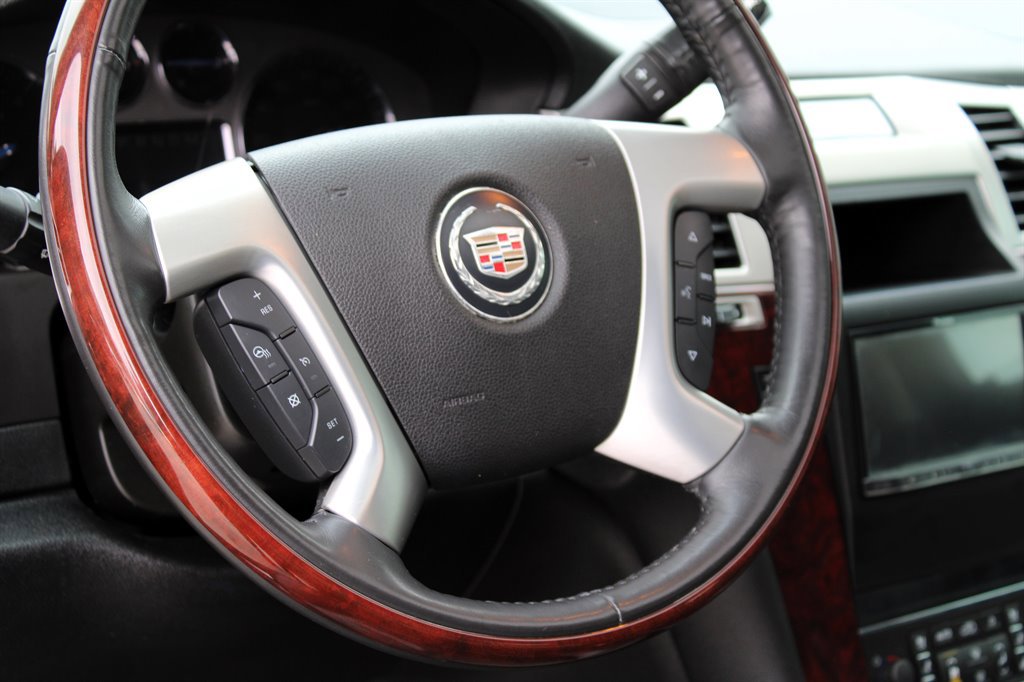 Used 2007 Cadillac Escalade EXT w/ Information Package image 35