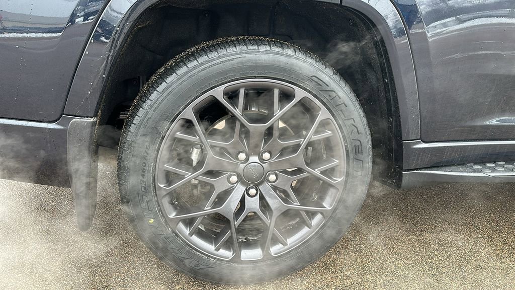 Used 2024 Jeep Grand Cherokee L Summit image 9