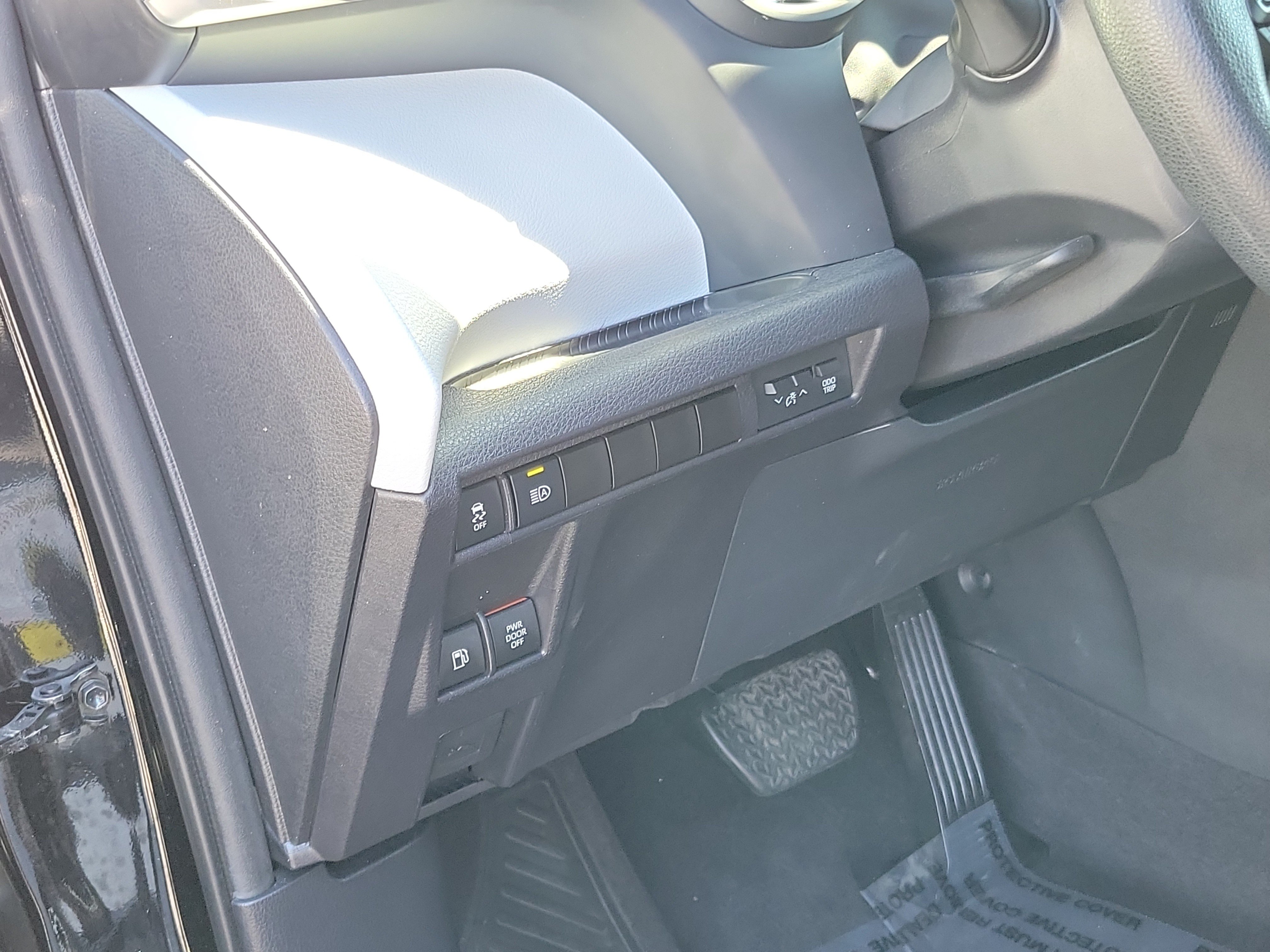 Certified 2026 Toyota Sienna LE FWD image 19