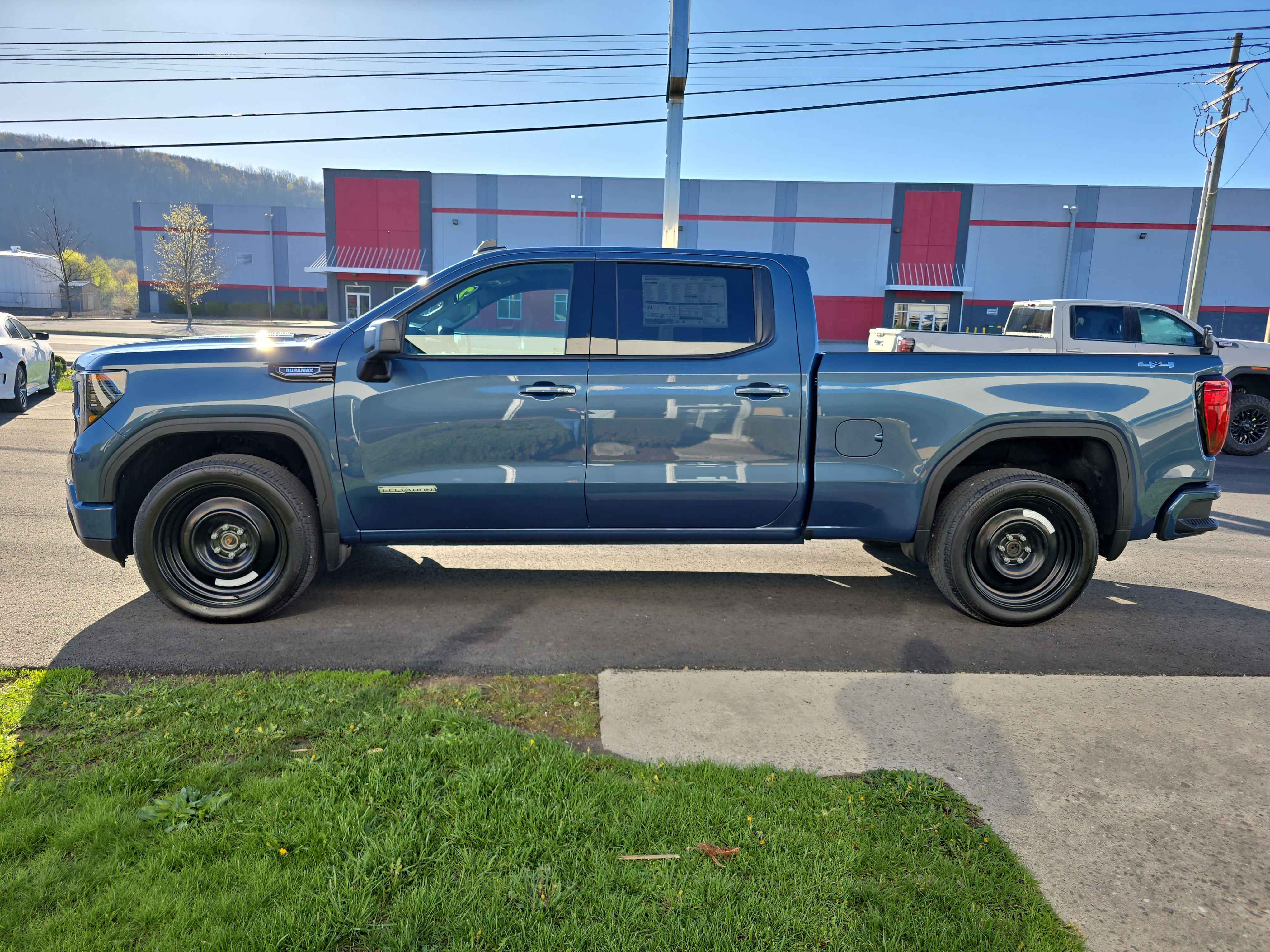 New 2026 GMC Sierra 1500 Elevation w/ Preferred Package AWD/4WD image 7
