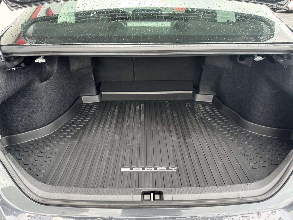 Used 2025 Toyota Camry SE w/ Convenience Package image 11