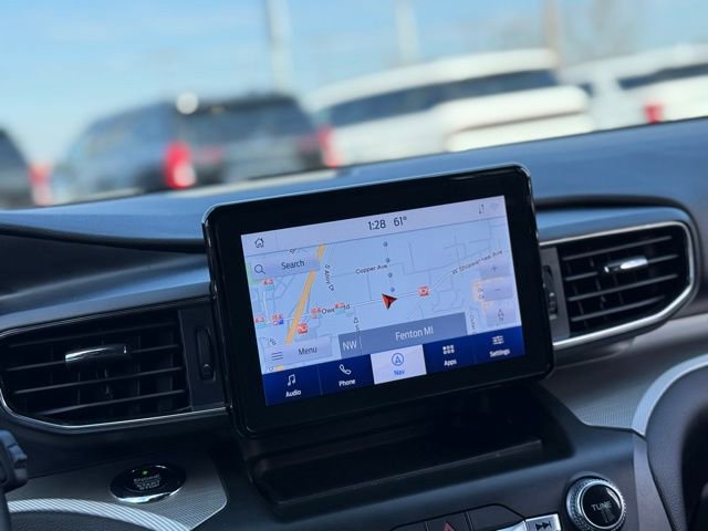 Used 2020 Ford Explorer XLT w/ Equipment Group 202A image 3