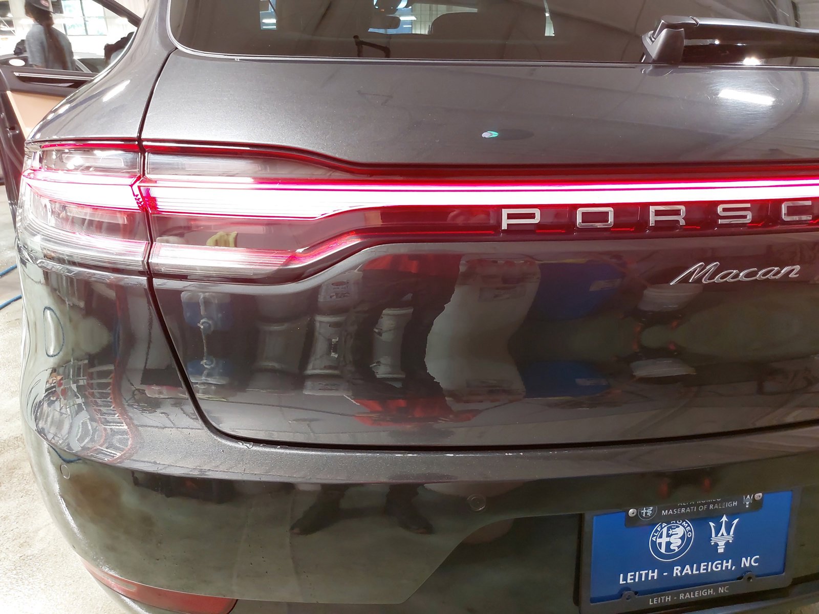 Used 2019 Porsche Macan AWD/4WD image 37