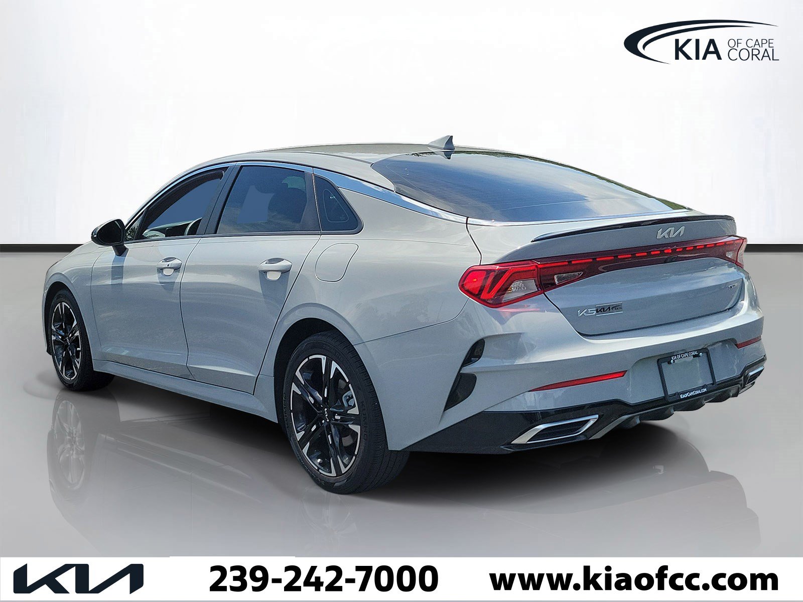 Used 2023 Kia K5 GT-Line w/ GT-Line Premium Package FWD image 4