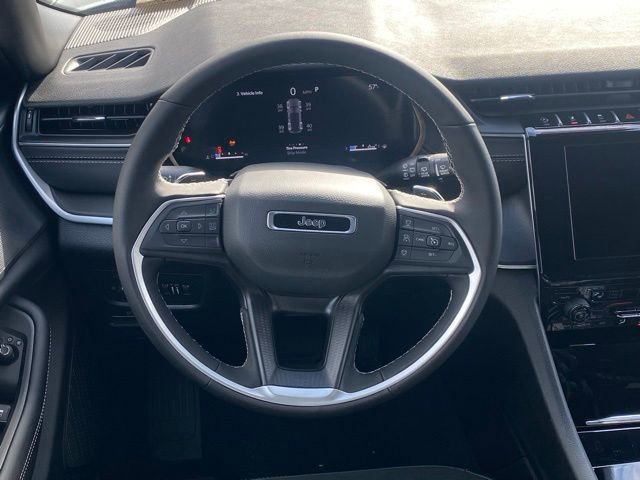 New 2025 Jeep Grand Cherokee Altitude image 36