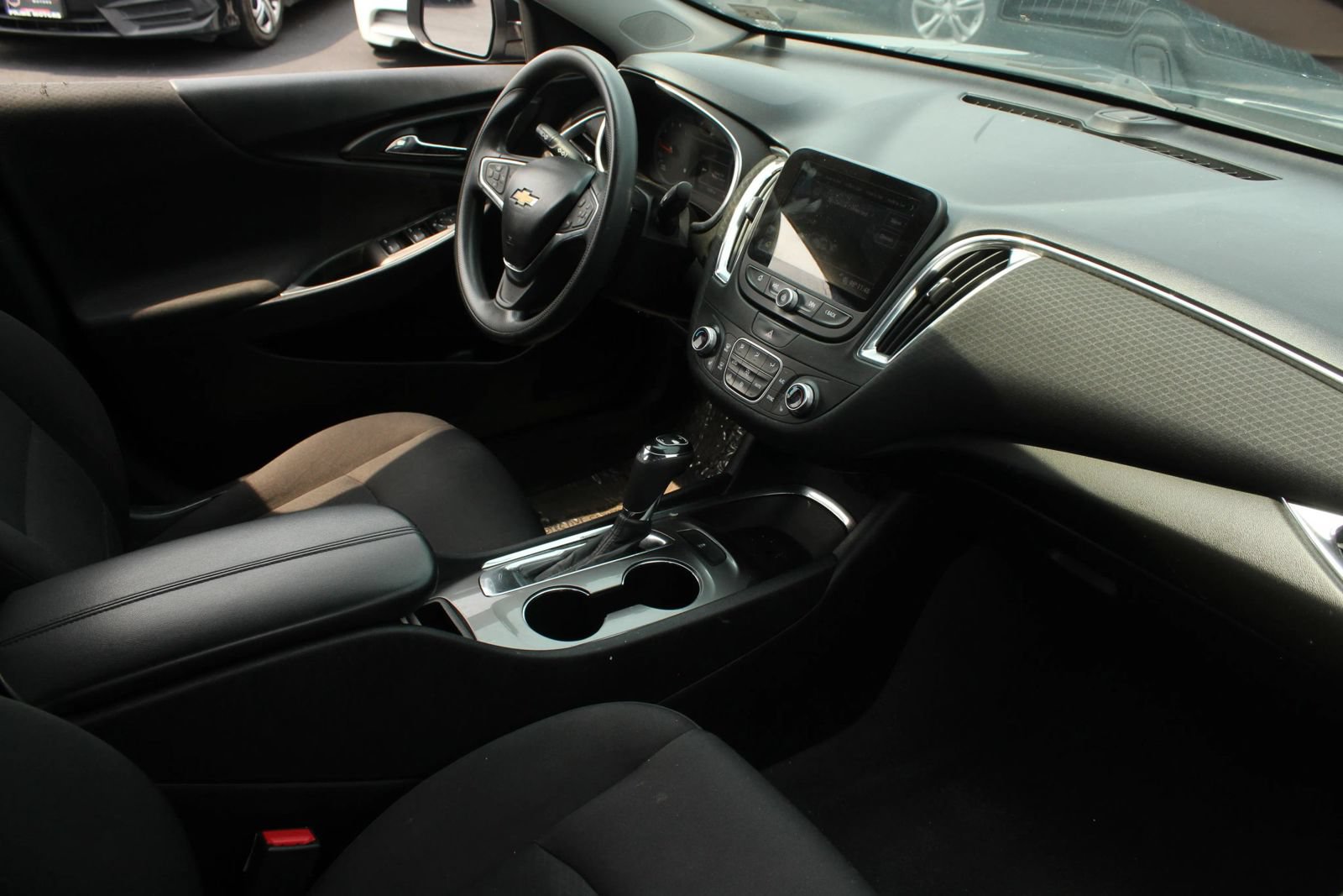 Used 2019 Chevrolet Malibu LT FWD image 21