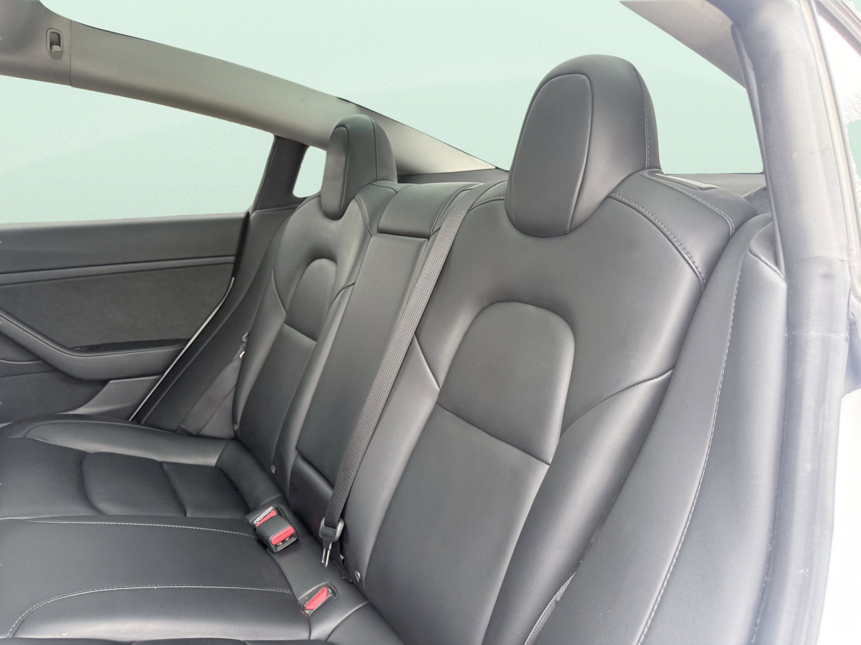 Used 2023 Tesla Model 3 Standard Range image 39