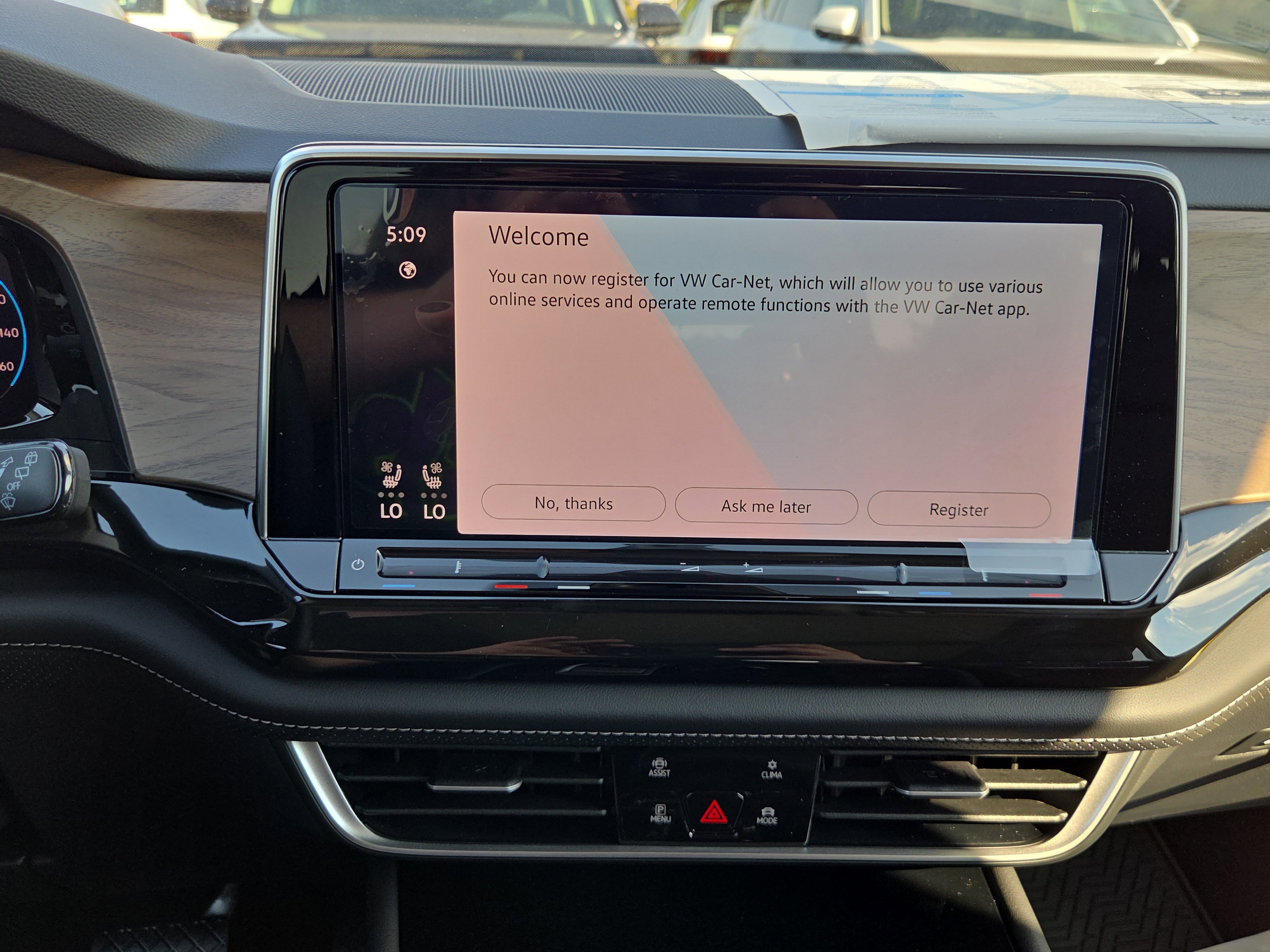 New 2026 Volkswagen Atlas SE image 11