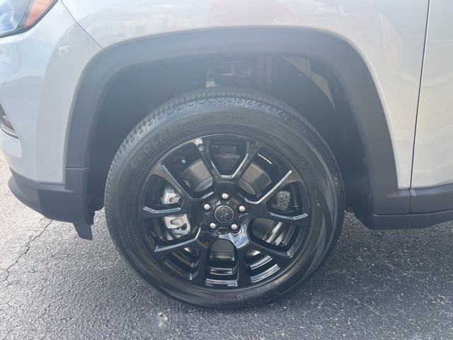 New 2026 Jeep Compass Latitude AWD/4WD image 5