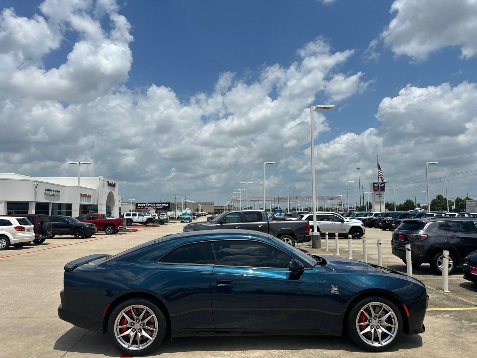 Used 2024 Dodge Charger Daytona Scat Pack w/ Plus Group AWD/4WD image 8