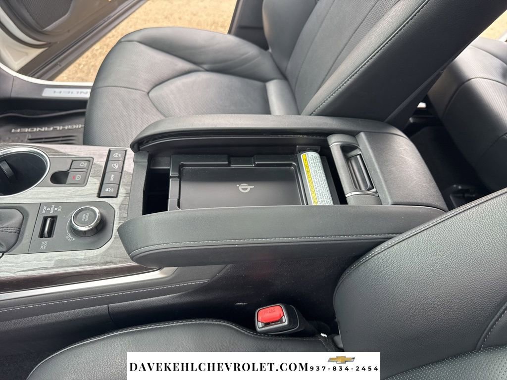 Used 2020 Toyota Highlander Limited image 19
