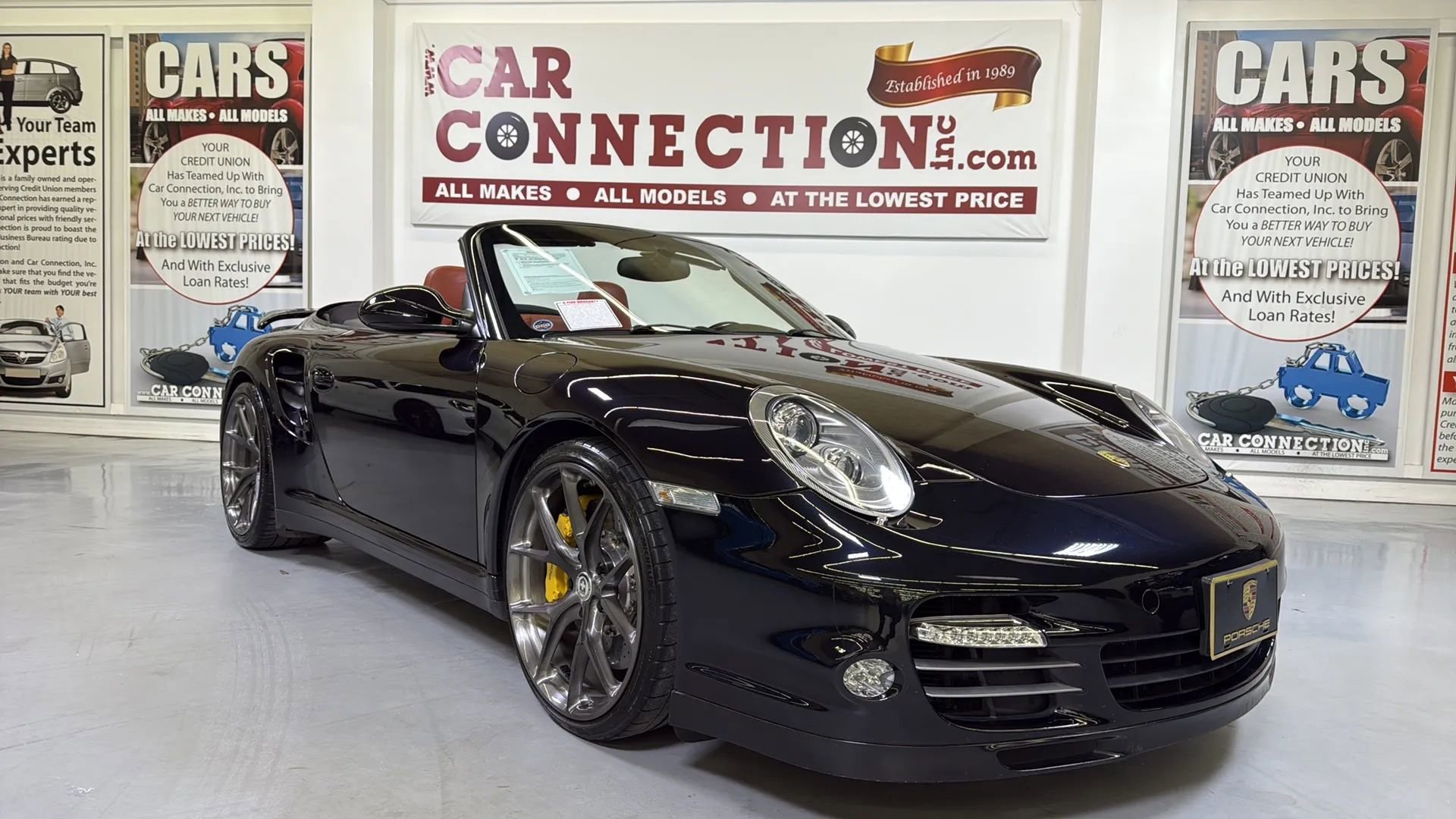 Used 2011 Porsche 911 Turbo S AWD/4WD image 2