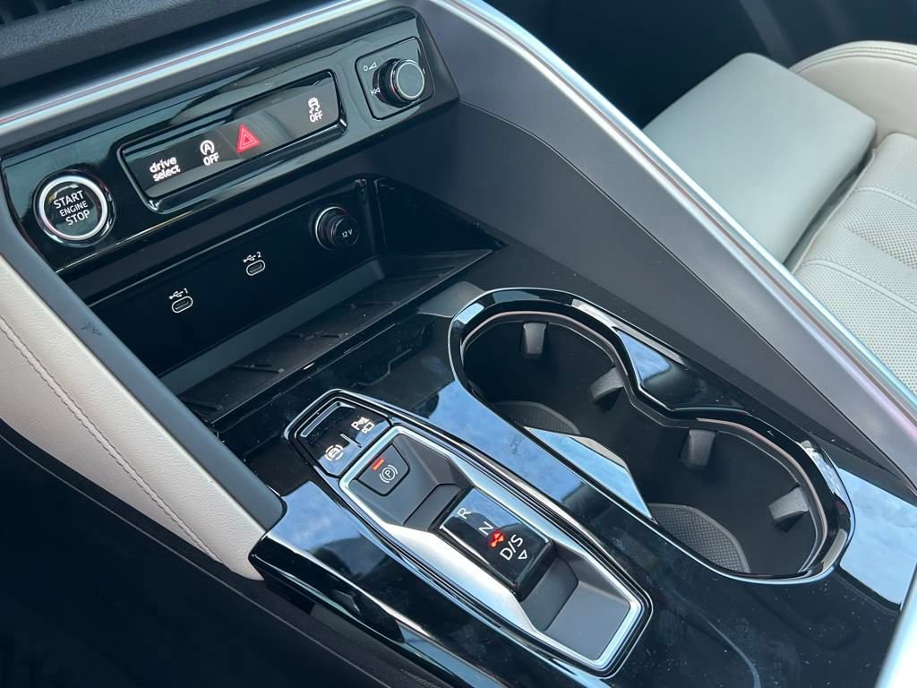 New 2025 Audi Q5 Premium Plus image 24