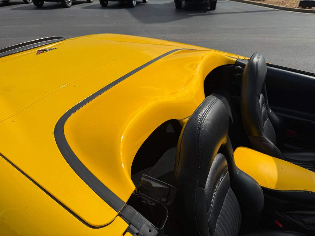Used 2001 Chevrolet Corvette Convertible w/ Preferred Equipment Group2 RWD image 30