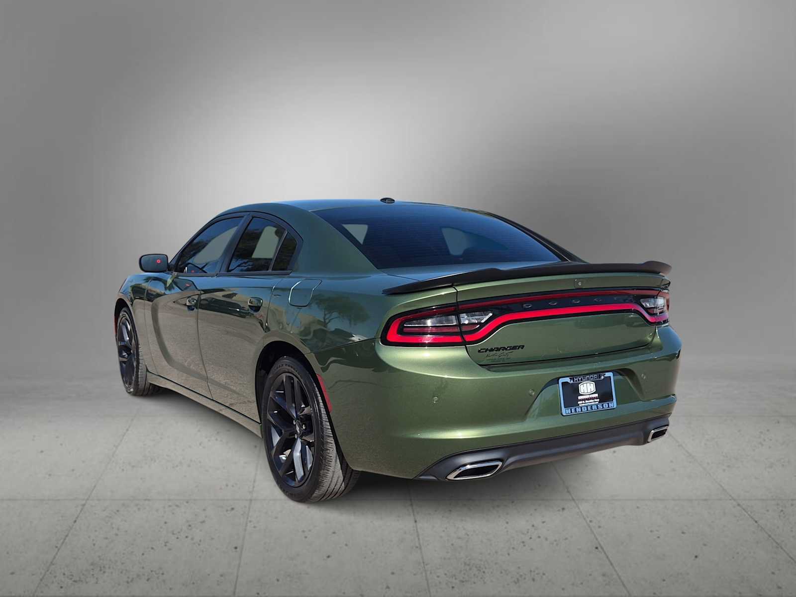 Used 2022 Dodge Charger SXT w/ Blacktop Package RWD image 6
