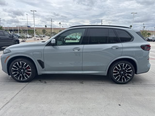 New 2026 BMW X5 xDrive50e w/ M Sport Package AWD/4WD image 3