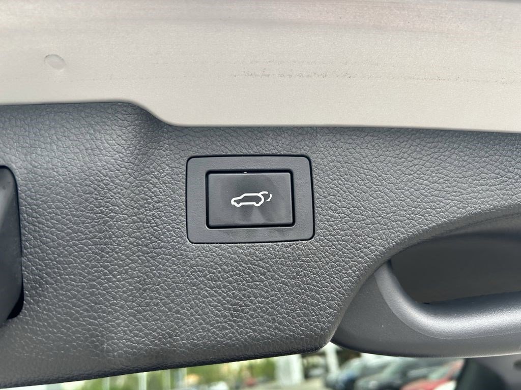 Used 2018 Hyundai Santa Fe Sport w/ 2.4L Tech Package 04 FWD image 28