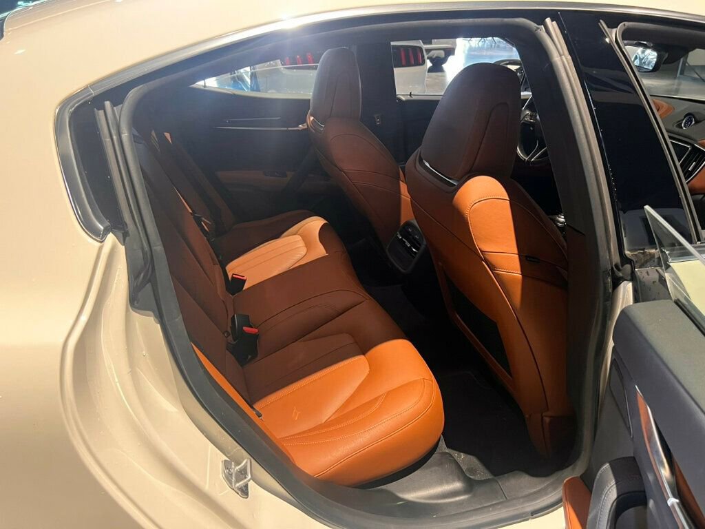 Used 2019 Maserati Ghibli GranSport image 27
