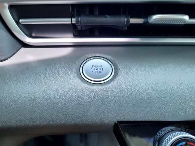 Used 2023 Hyundai Elantra SEL FWD image 17