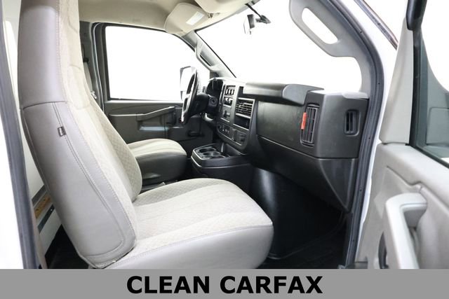 Used 2022 Chevrolet Express 3500 w/ Driver Convenience Package RWD image 9