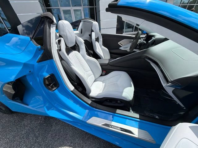 Used 2023 Chevrolet Corvette Stingray Premium Conv w/ Z51 Performance Package RWD image 17