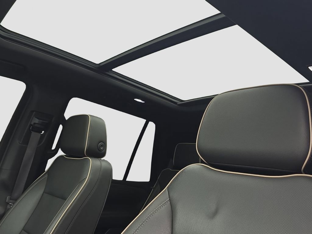 Used 2023 GMC Yukon SLT image 8