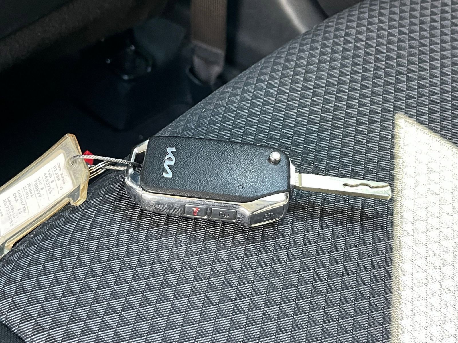 Used 2025 Kia Soul LX w/ LX Technology Package FWD image 21