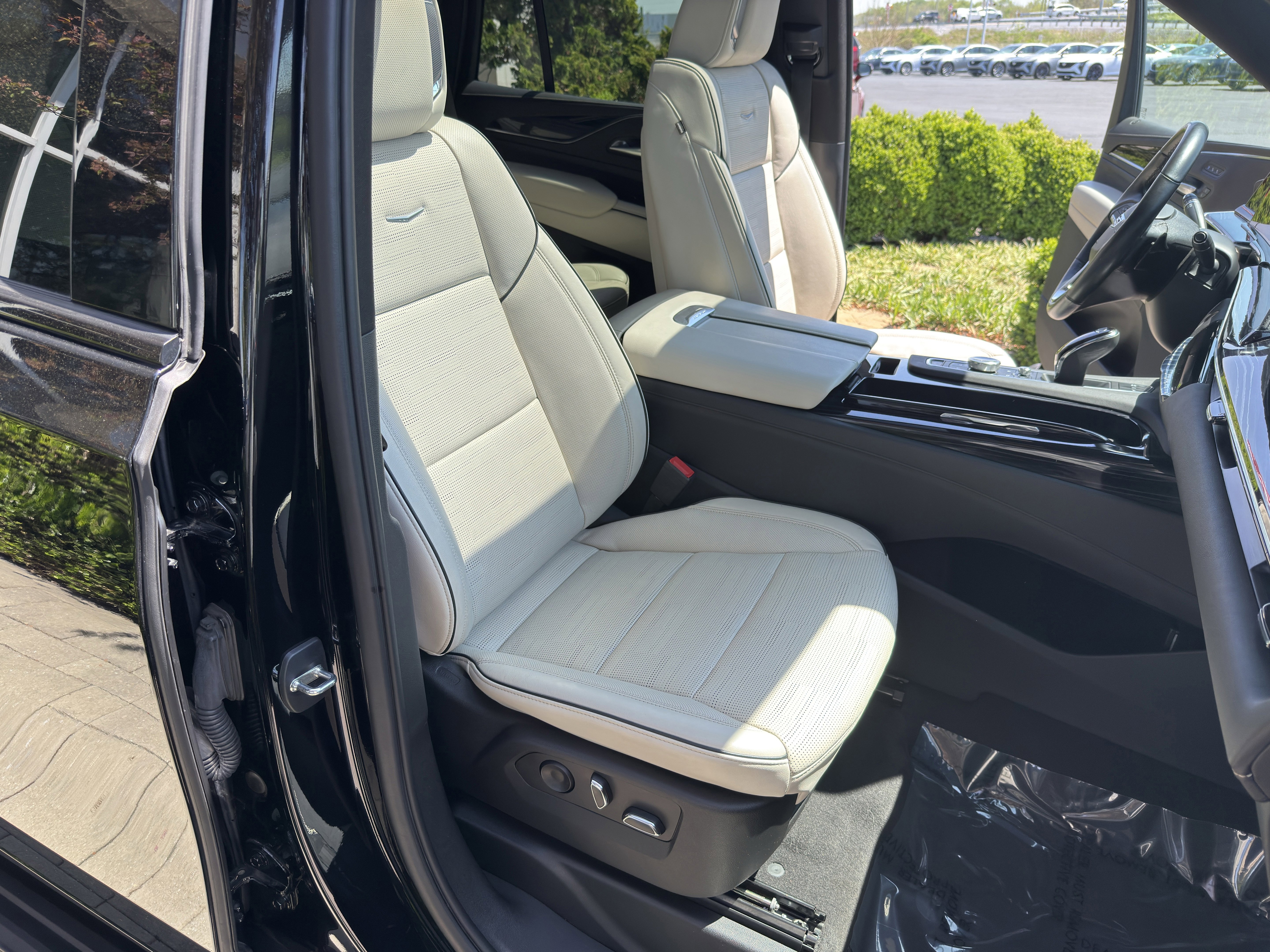 Used 2023 Cadillac Escalade Sport w/ Touring Package AWD/4WD image 20